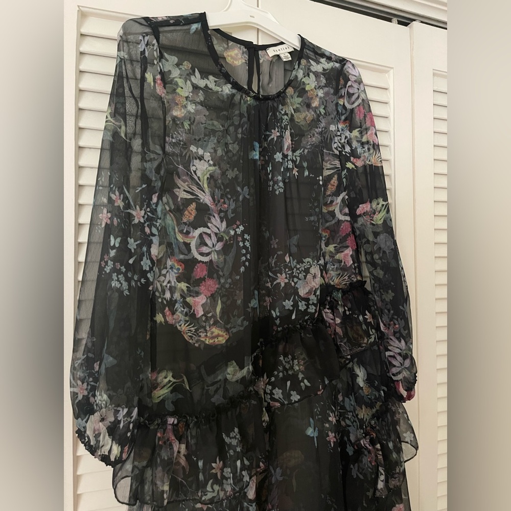 Stellah Black Floral Sheer Asymmetrical Maxi Dress - Picture 4 of 6
